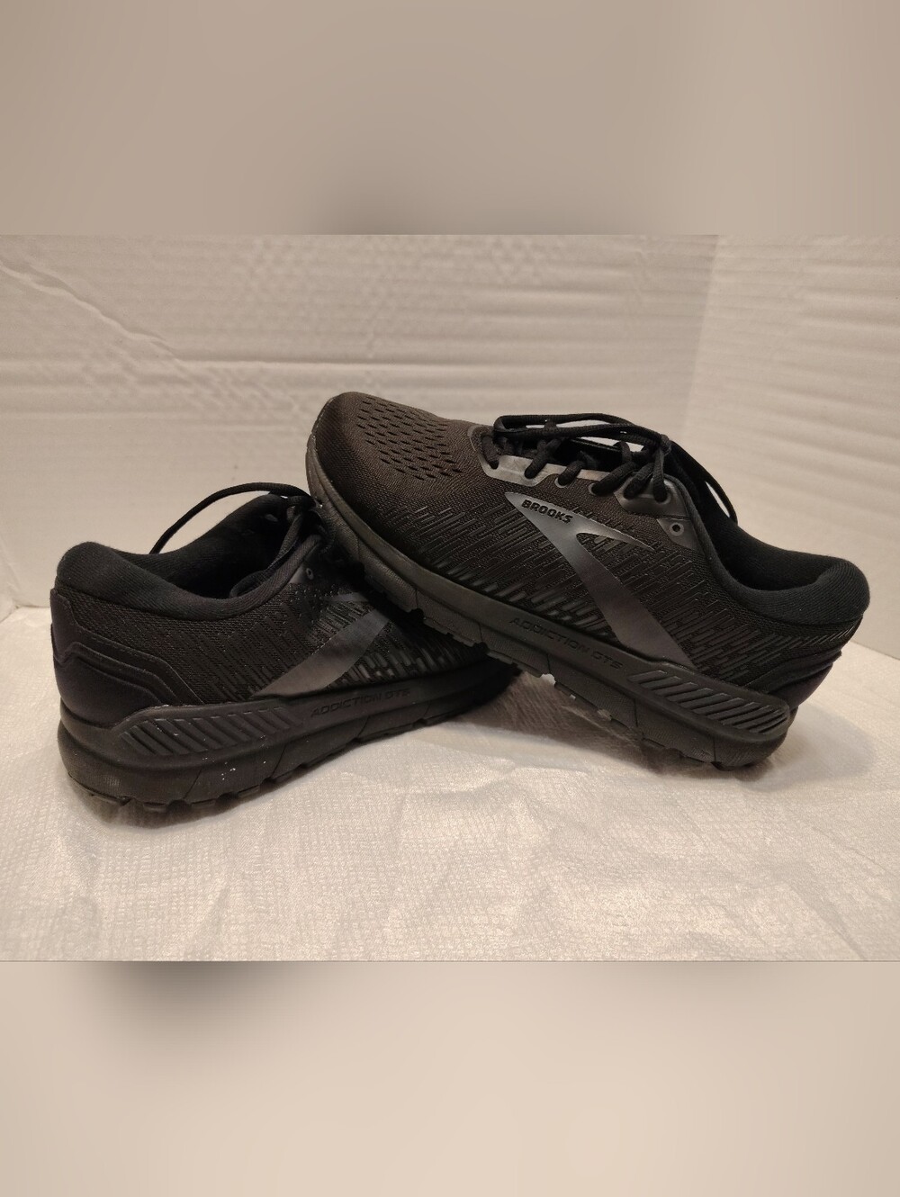 Brooks Addiction GTS 15 , Men # 10 US